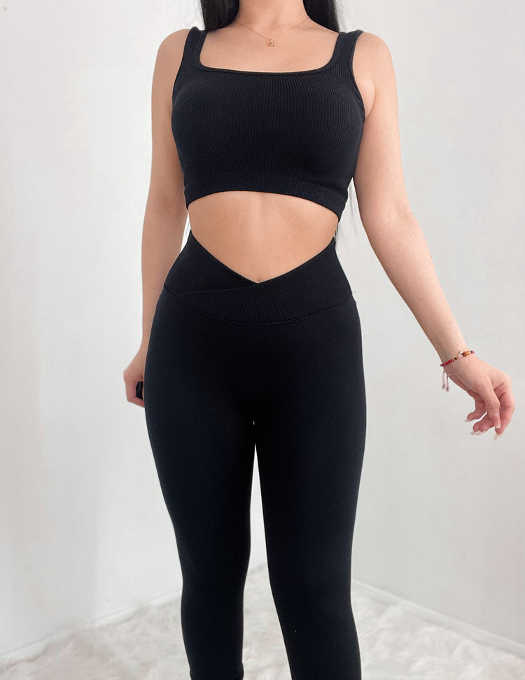 Crossover Scrunched Snatched Leggings