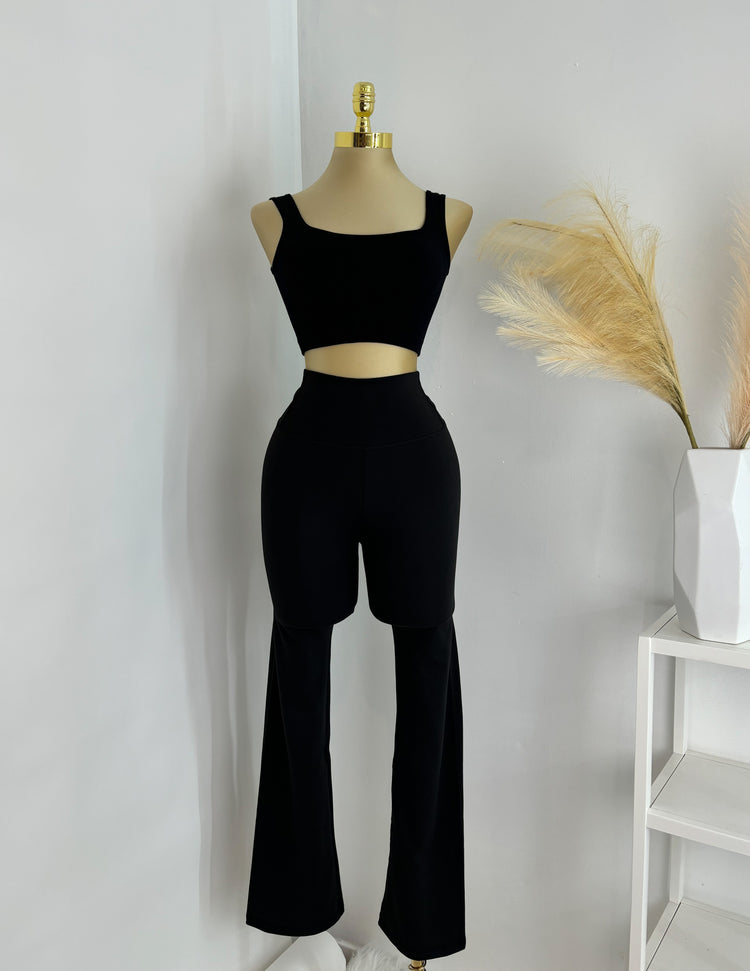 Must Have Flared Leggings In Color Black