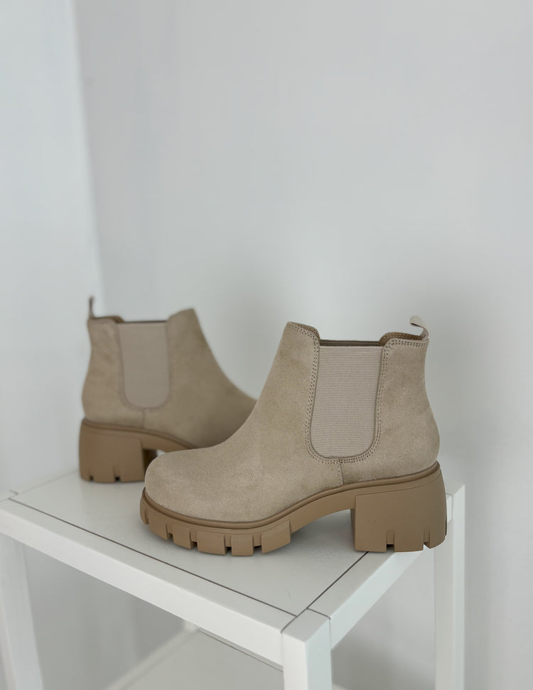 Perfect Beige Boots