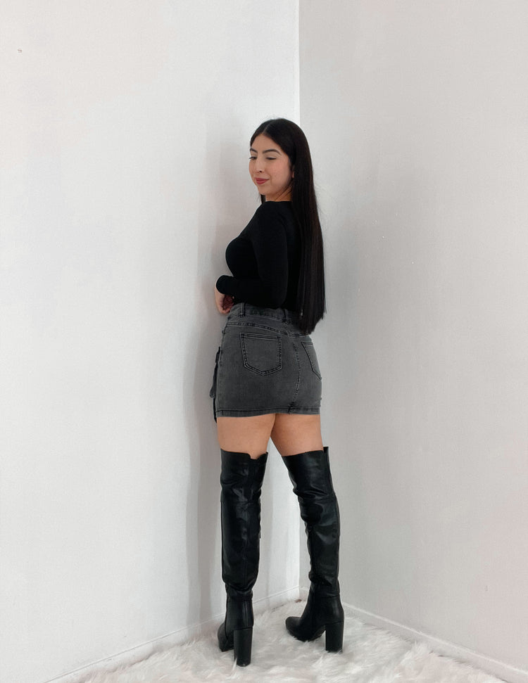 It Girl Denim Cargo Skirt In The Color Black